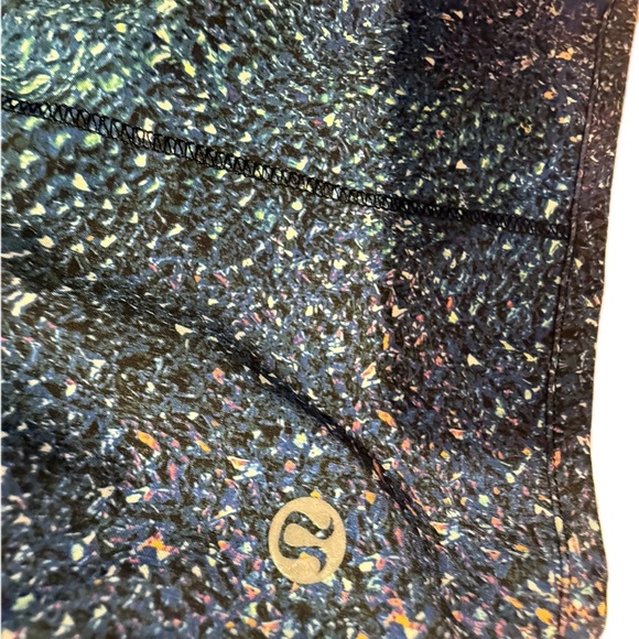 Lululemon Speed Up Shorts 2.5” – Galaxy Speckle Print – Size 4 - Picture 2 of 4